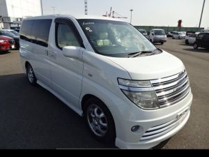 Nissan elgrand for sale white rider