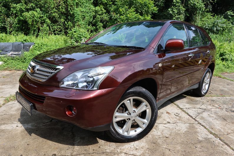 Lexus RX Hybrid supplied for sale fully UK registered direct from Imports