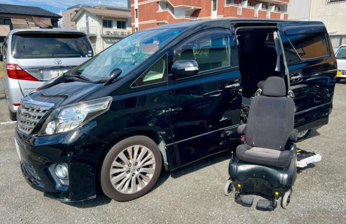 Toyota Alphard Welfare for sale, direct Import supplied fully UK reg. Best Toyota Alphard UK prices. Fact!