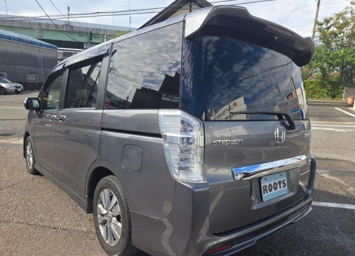 Honda Stepwagon Spada for sale, direct Import supplied fully UK reg. Best Honda Stepwagon Spada UK prices. Fact!