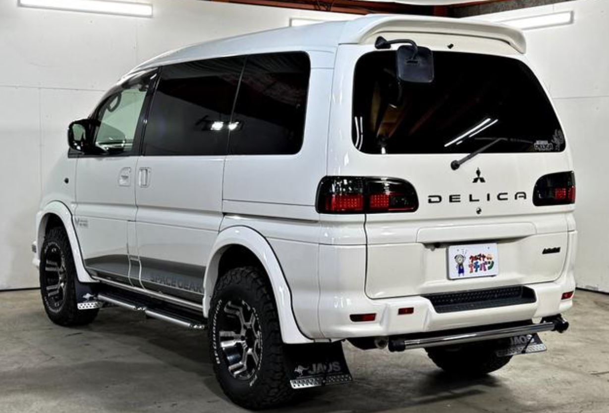 Mitsubishi Delica Spacegear for sale, direct Import supplied fully UK reg. Best Mitsubishi Delica Spacegear UK prices. Fact!