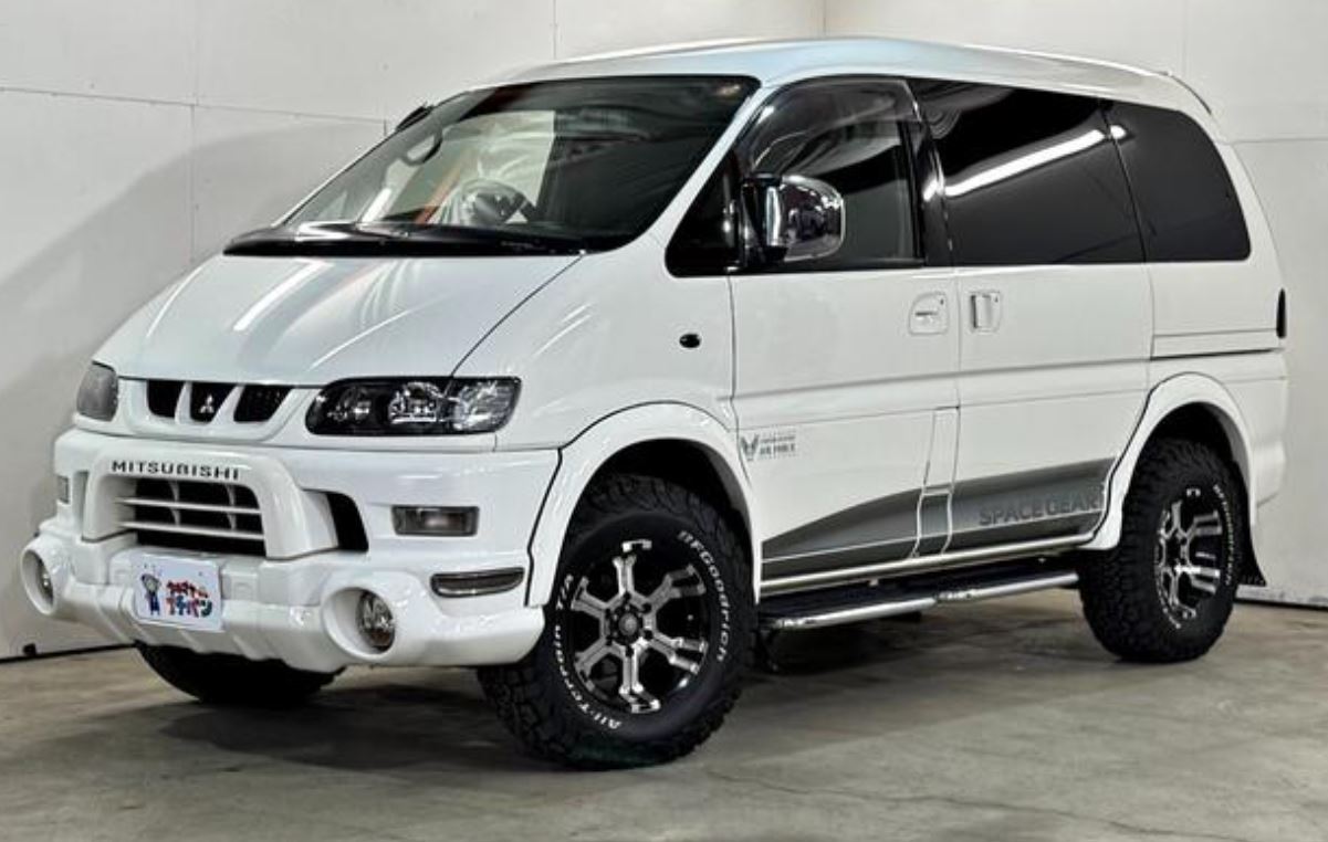 Mitsubishi Delica Spacegear for sale, direct Import supplied fully UK reg. Best Mitsubishi Delica Spacegear UK prices. Fact!