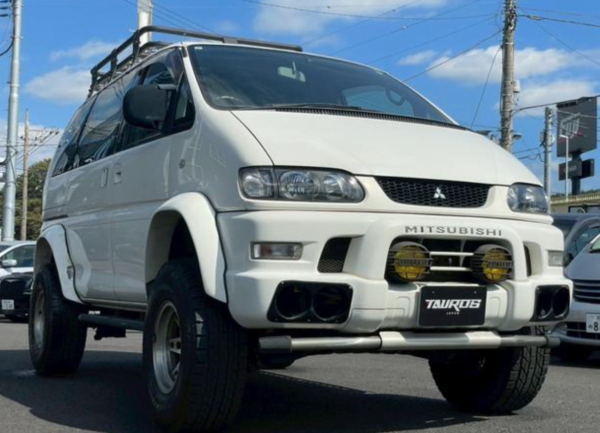 Mitsubishi Delica Spacegear for sale, direct Import supplied fully UK reg. Best Mitsubishi Delica Spacegear UK prices. Fact!