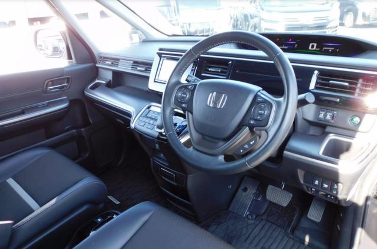 Honda Stepwagon Spada for sale, direct Import supplied fully UK reg. Best Honda Stepwagon Spada UK prices. Fact!