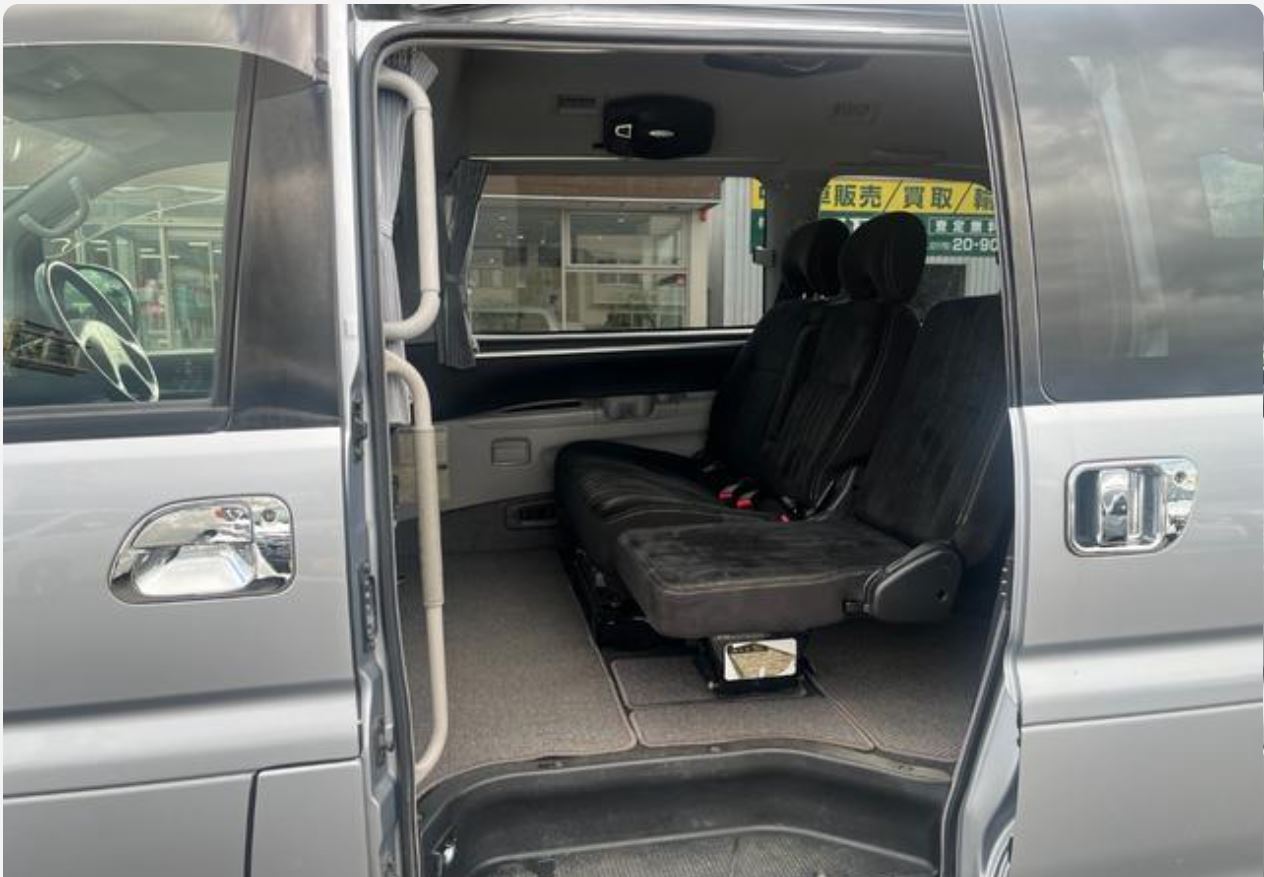 Mitsubishi Delica Spacegear for sale, direct Import supplied fully UK reg. Best Mitsubishi Delica Spacegear UK prices. Fact!