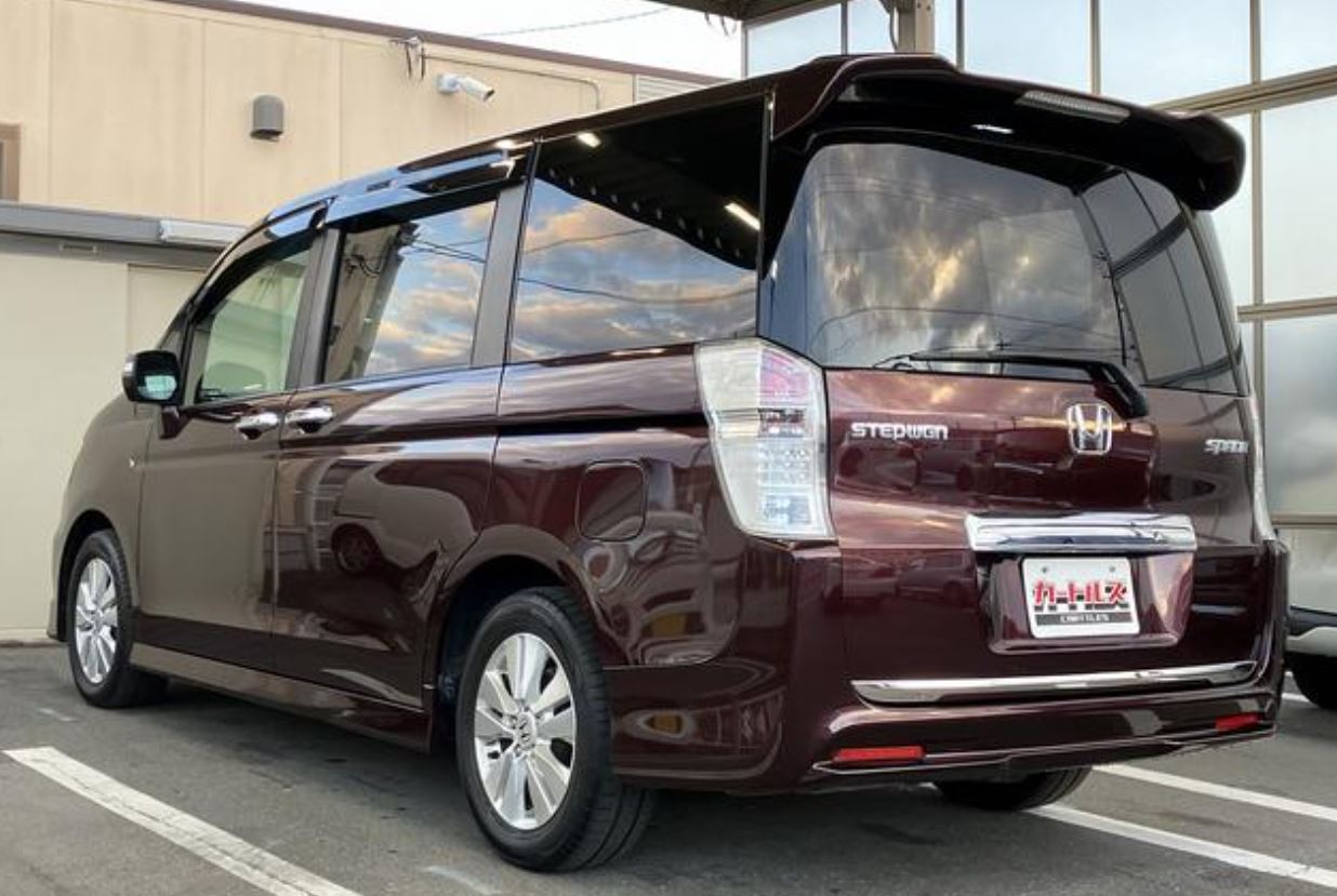 Honda Stepwagon Spada for sale, direct Import supplied fully UK reg. Best Honda Stepwagon Spada UK prices. Fact!