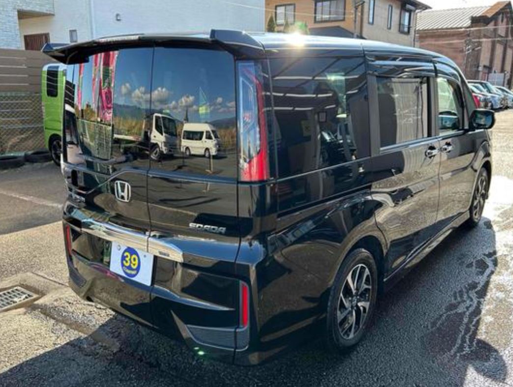 Honda Stepwagon Spada for sale, direct Import supplied fully UK reg. Best Honda Stepwagon Spada UK prices. Fact!