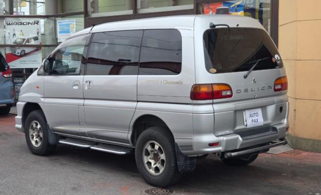 Mitsubishi Delica Spacegear for sale, direct Import supplied fully UK reg. Best Mitsubishi Delica Spacegear UK prices. Fact!