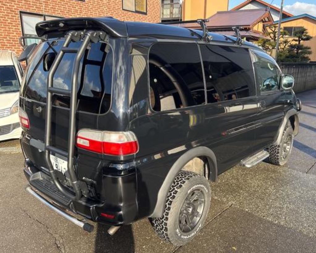 Mitsubishi Delica Spacegear for sale, direct Import supplied fully UK reg. Best Mitsubishi Delica Spacegear UK prices. Fact!