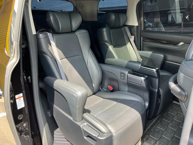 Toyota Vellfire Hybrid for sale, direct Import supplied fully UK reg. Best Toyota Vellfire Hybrid UK prices. Fact!