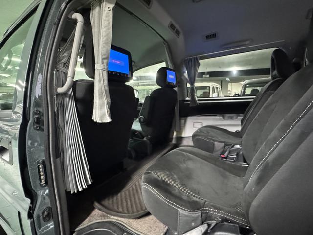 Mitsubishi Delica Spacegear for sale, direct Import supplied fully UK reg. Best Mitsubishi Delica Spacegear UK prices. Fact!