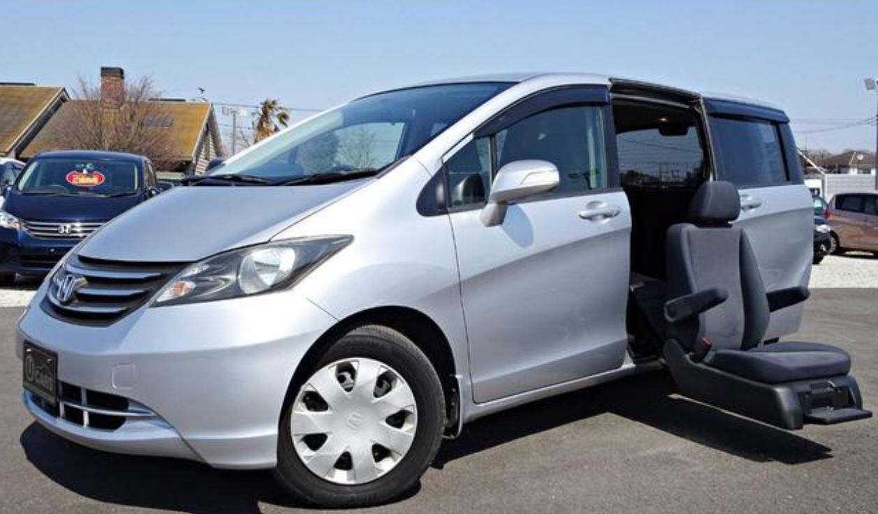 Honda Freed Welfare Hybrid for sale, direct Import supplied fully UK reg. Best Toyota Estima UK prices. Fact!