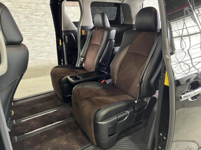 Toyota Alphard for sale, direct Import supplied fully UK reg. Best Toyota Alphard UK prices. Fact!