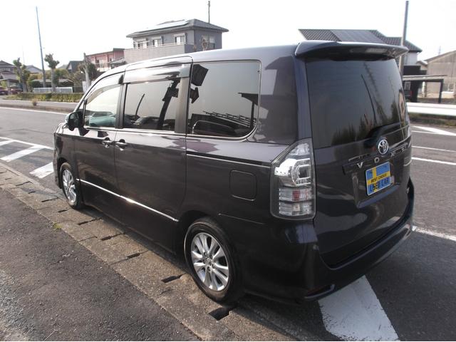 Toyota Voxy Welfare for sale, direct Import supplied fully UK reg. Best Toyota Voxy Welfare UK prices. Fact!