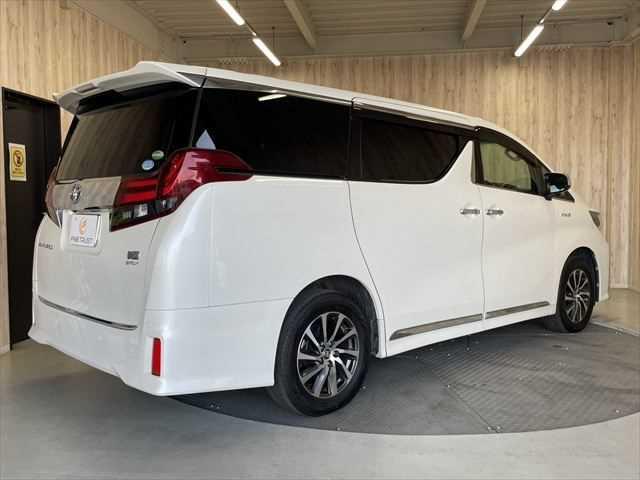 Toyota Alphard Hybrid for sale, direct Import supplied fully UK reg. Best Toyota Alphard Hybrid UK prices. Fact!