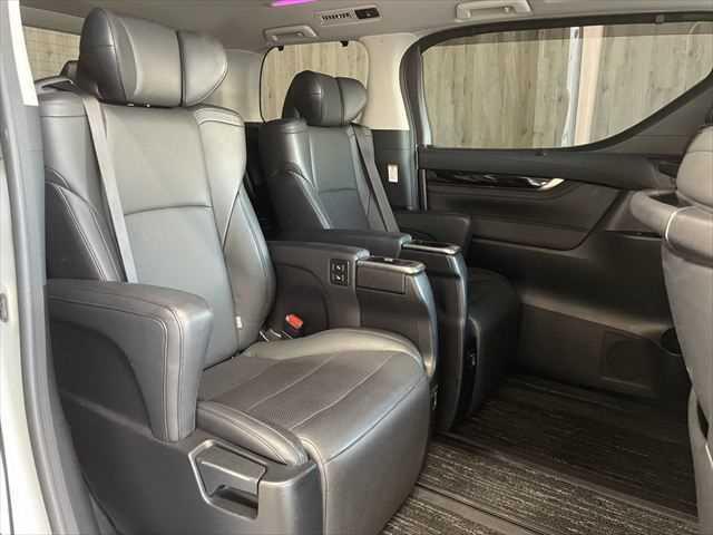 Toyota Alphard Hybrid for sale, direct Import supplied fully UK reg. Best Toyota Alphard Hybrid UK prices. Fact!