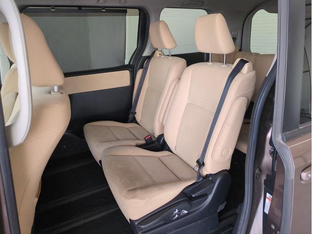 Toyota Noah Hybrid for sale, direct Import supplied fully UK reg. Best Toyota Noah Hybrid UK prices. Fact!