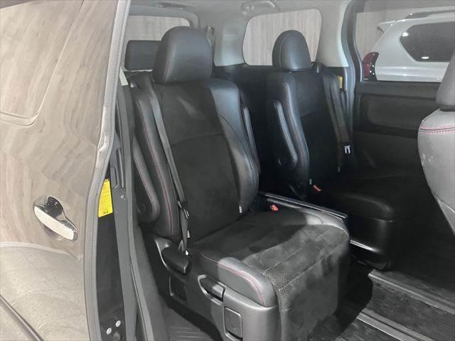 Toyota Vellfire for sale, direct Import supplied fully UK reg. Best Toyota Vellfire UK prices. Fact!