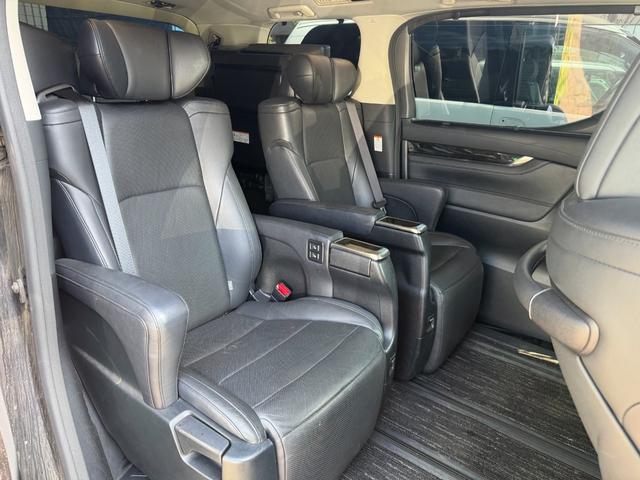 Toyota Vellfire Hybrid for sale, direct Import supplied fully UK reg. Best Toyota Vellfire Hybrid UK prices. Fact!