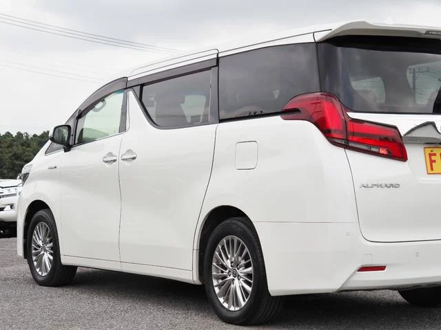 Toyota Alphard Hybrid Welfare for sale, direct Import supplied fully UK reg. Best Toyota Alphard Hybrid Welfare UK prices. Fact!