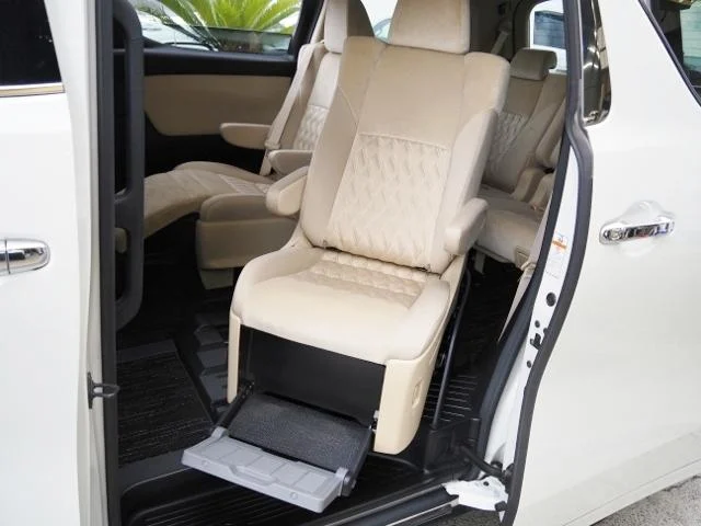 Toyota Alphard Hybrid Welfare for sale, direct Import supplied fully UK reg. Best Toyota Alphard Hybrid Welfare UK prices. Fact!