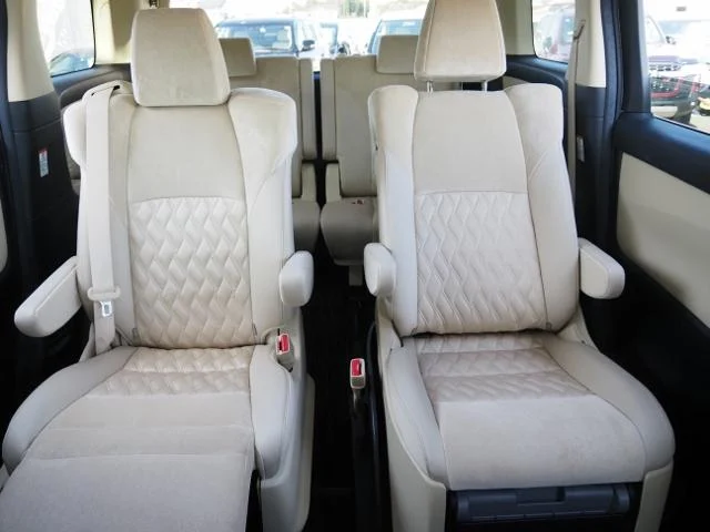 Toyota Vellfire Hybrid Welfare for sale, direct Import supplied fully UK reg. Best Toyota Vellfire Hybrid Welfare UK prices. Fact!