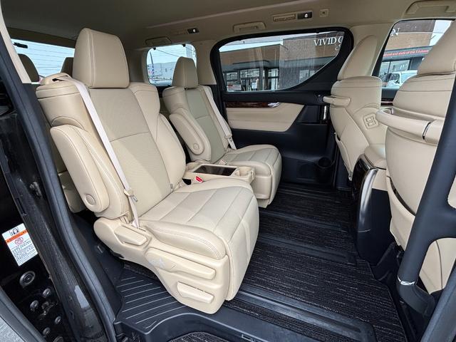 Toyota Alphard Hybrid for sale, direct Import supplied fully UK reg. Best Toyota Alphard Hybrid UK prices. Fact!