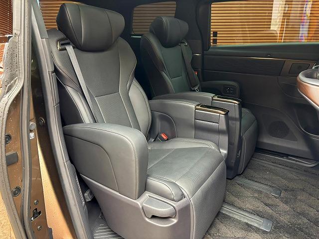 Toyota Alphard Hybrid for sale, direct Import supplied fully UK reg. Best Toyota Alphard Hybrid UK prices. Fact!
